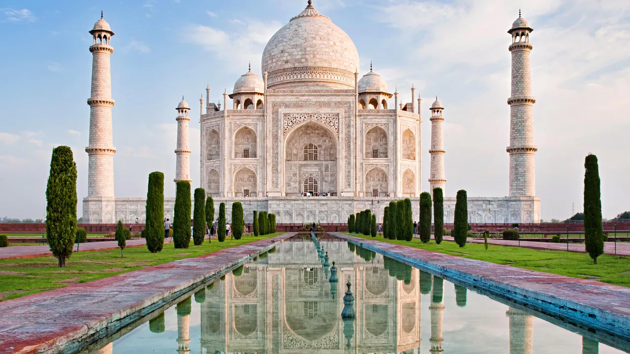Taj Mahal Day Trip from Bihar – A Complete Guide